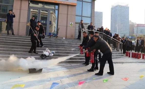 威海產(chǎn)投集團開展“全民消防，生命至上” 消防宣傳月活動